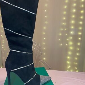 Elegant Black Knee-High Boots with Rhinestone Accents